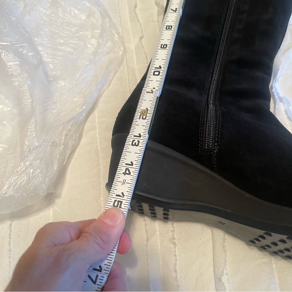 La Canadienne TARA Black Suede Wedge Boots Waterproof Size 9.5/39 inner zip - Picture 12 of 13